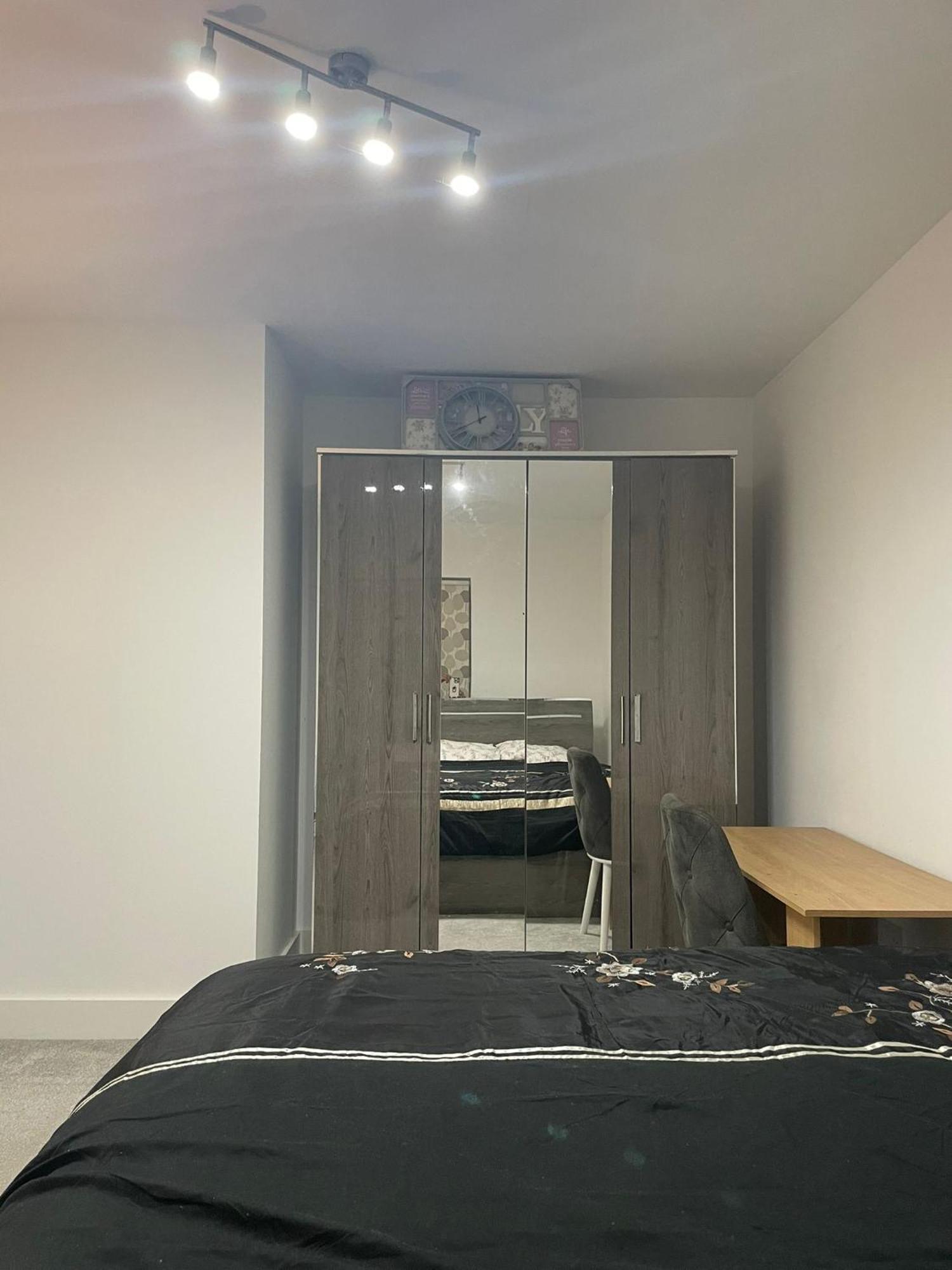 Rendezvous Apartment Romford Bagian luar foto